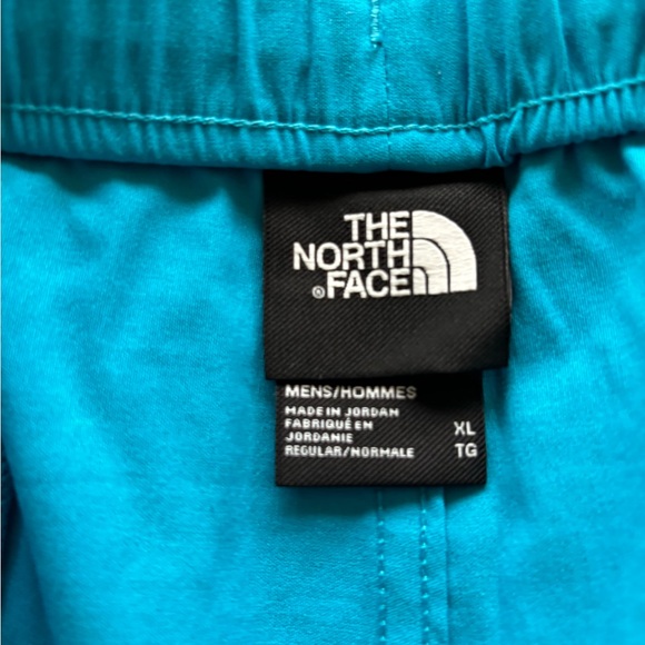 North face trunk shorts - Picture 3 of 3